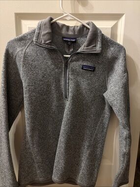 Gray Patagonia quarter zip